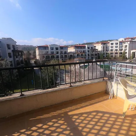 Διαμέρισμα Life Pool View Studio